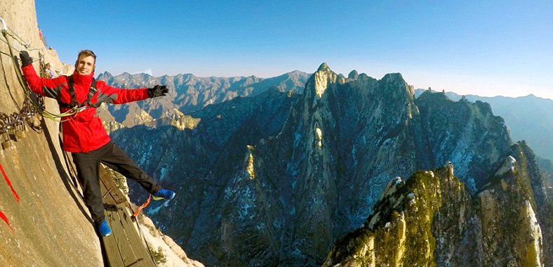 bg_globe's tweet photo. Mount Hua One of the Most Dangerous Place in the World

For detail: https://t.co/muJmosJJQj

#Mounthua #DangerousFellows #Dangerousplace #Beautifulglobal https://t.co/gr2Kbh0MTX