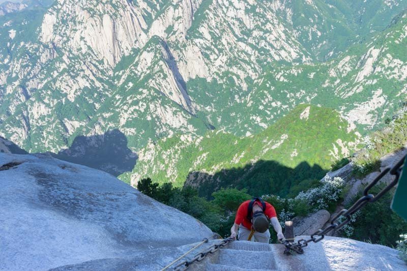 bg_globe's tweet photo. Mount Hua One of the Most Dangerous Place in the World

For detail: https://t.co/muJmosJJQj

#Mounthua #DangerousFellows #Dangerousplace #Beautifulglobal https://t.co/gr2Kbh0MTX