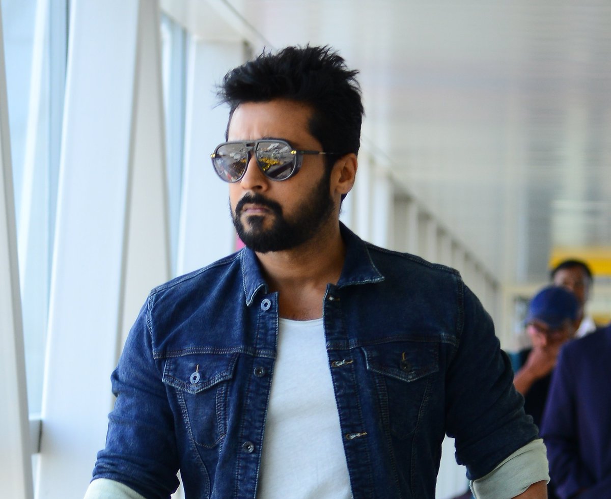 OnlineSuriyaFT's tweet photo. • Tell Now How many of u eagerly waiting for #KaappaanTrailer2
Just " RETWEET "
#6DaysToGoForKaappaan #KaappaanFromSep20
https://t.co/6hVeh0XPTd