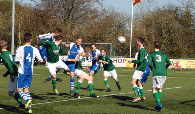 Eerste elftallen beginnen volgende week aan competitie WIERINGEN/WIERINGERMEER Het voetbalseizoen is nu ook voor de amateurs begonnen. De competitie begint voor de standaardteams volgende week. Dit weekeinde zijn er nog... twib.in/l/gEobxx5dj94e via <a href="/WieringerCournt/">WieringerCourant.nl</a>