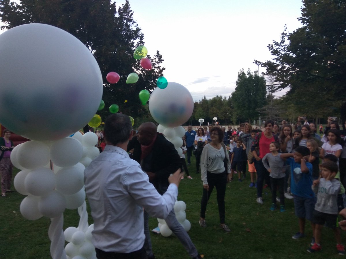 Ayer Chupinazo, degustaciones, hinchables, verbena y ...mucha diversión 🎉🎇🎊