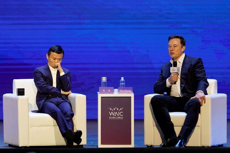 zamirmohyedin's tweet photo. Jack Ma vs Elon Musk di World A.I. Conference 2019, China.

Jack Ma — idealistik, optimistik dan hujahnya hanya berasaskan semangat dan ucapan motivasi

Elon Musk — realistik. Hujah berasaskan fakta, kajian dan logik.

Dua-dua orang kaya, tetapi mempunyai otak yang berbeza. https://t.co/CQRygbqJIz