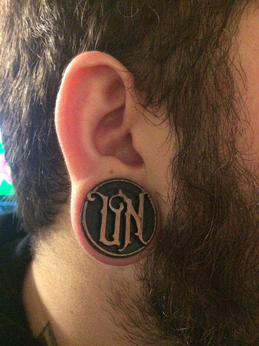 A while back I made myself a pair of Unimagined plugs to rep at their concert. Still rocking these babies ⁦<a href="/UNimaginedBand/">𝖀𝖓𝖎𝖒𝖆𝖌𝖎𝖓𝖊𝖉</a>⁩  #dandyv