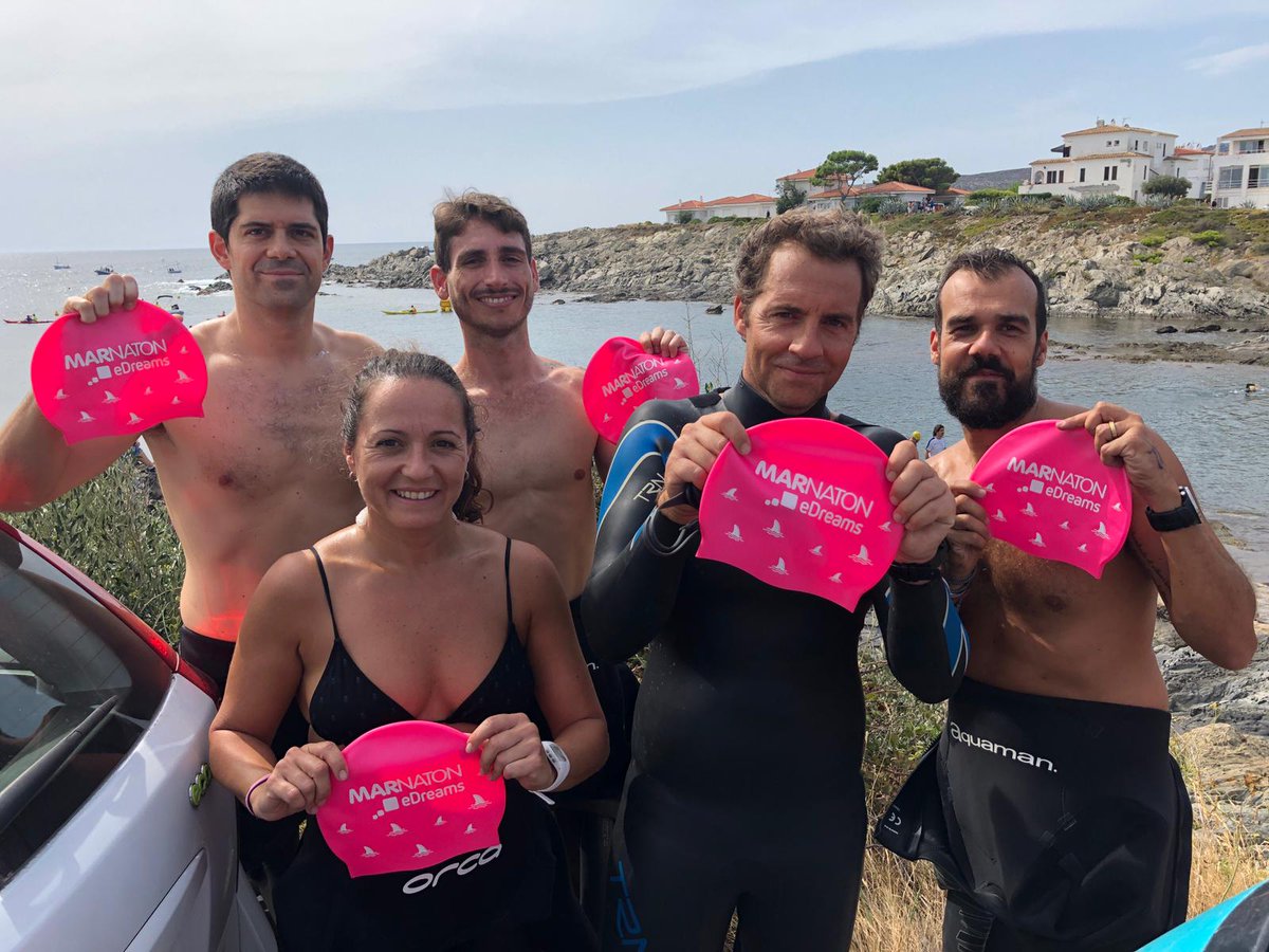 IPuigBorreil's tweet photo. Muchas gracias a estos valientes por nadar para mejorar el diagnóstico y tratamiento del #cancer!!! Sois unos campeones @quinta44  @R_einieR @rubenvent!!!! 👏👏👏💪💪💪
#StemCellsCancerLab_VHIO @VHIO @FundacionFero @Marnaton 
Puedes seguir colaborando en: https://t.co/PGBDInHBmw https://t.co/NpUGIZmYF5