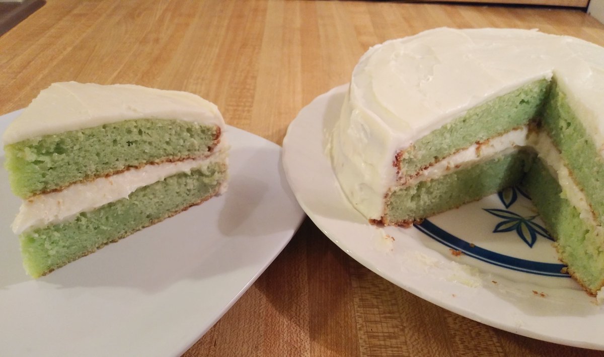ParnellChef's tweet photo. #ThingsThatKeepDisappearing Cakes and pies in my house!👨🍳🍰🥧
https://t.co/KmGApJxcnv
#foodie #foodies #foodblog #foodblogger #foodbloggers #SorryOfficerBut #IAmInTheMarketFor #SaturdayThoughts #SaturdayMotivation #SaturdayMorning #SaturdayVibes #SaturdayKitchen #ParnellTheChef https://t.co/FE3MVYzWjY