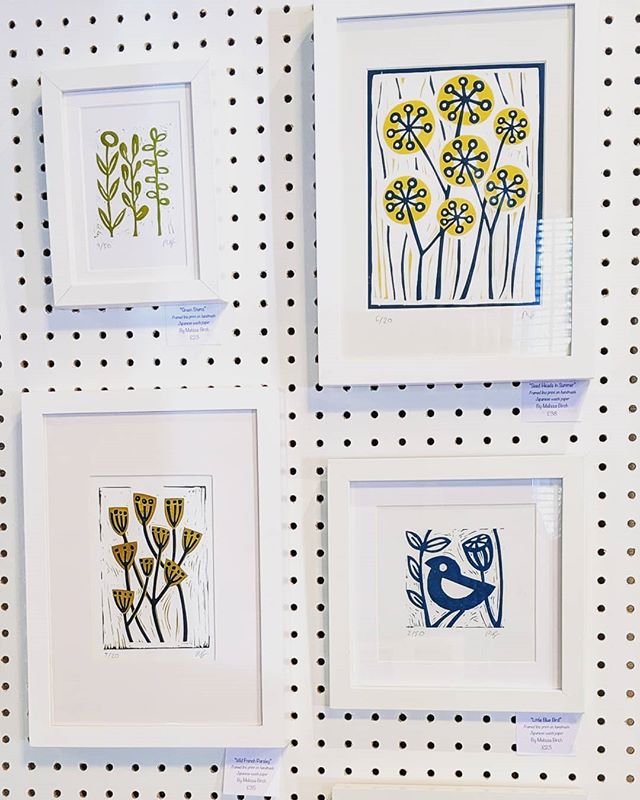 New print 'Seed Heads in Summer' settling in with friends at the Ardington Hotel today. If you're in Worthing pop by, there's also a fab food festival in the Steyne gardens opposite. #whatsoninworthing #worthingfoodfestival #awonderfulweekinworthing #artandcraftfair - ... on I...