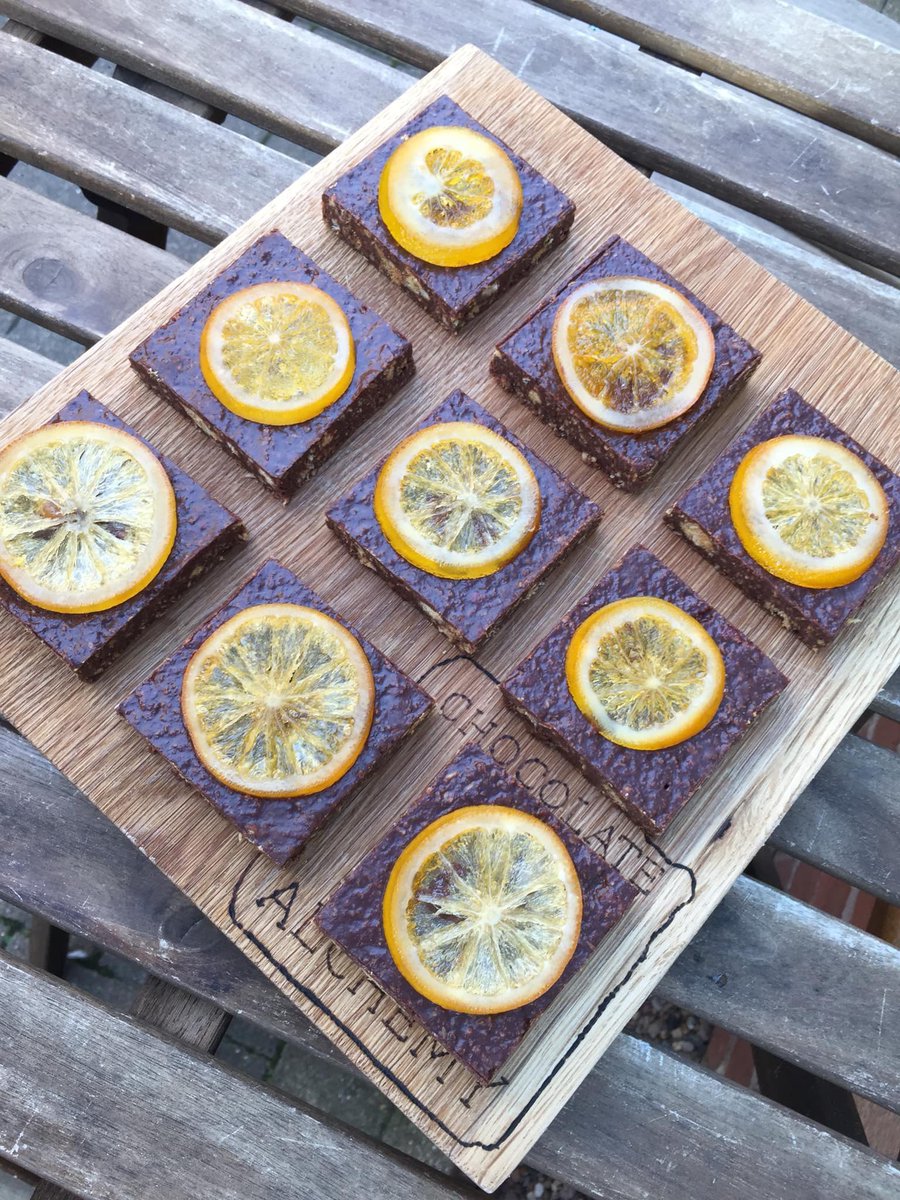 Chocalchemy's tweet photo. NEW this weekend!

🍊 #VEGAN orange slice 🍊 

Pay us a visit and treat yourself this weekend! Expect to see some of the usual suspects alongside this newbie https://t.co/LvClO95p4z