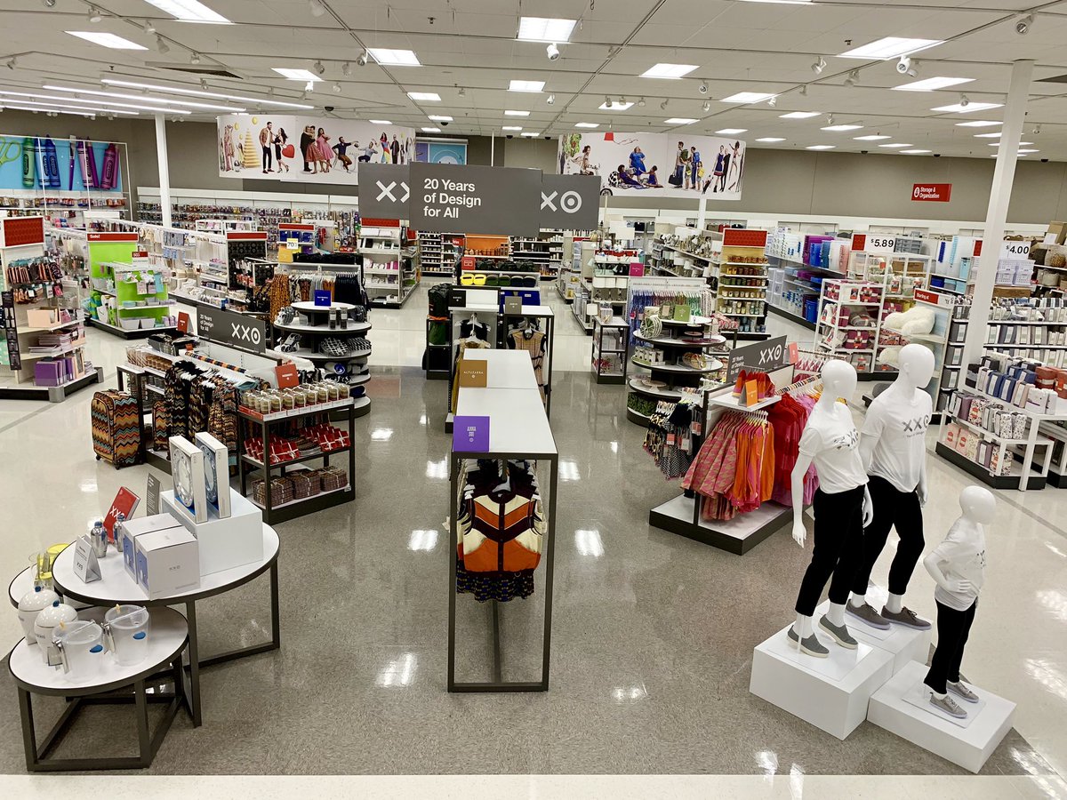 DrzymalaStephen's tweet image. Had so much fun with the #Target20 launch today! Love this team! ❤️🎯 #targetstyle #designforall  #target @Target @Cynthiagallo7 @aldenkooken @CCasarez1 @VisualMiami