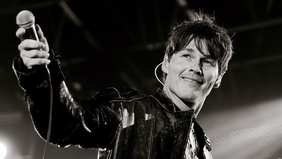 retrochenta's tweet photo. Hoy cumple 60 años Morten Harket, el legendario cantante del grupo “A-ha”. https://t.co/SnMX3EjGrV