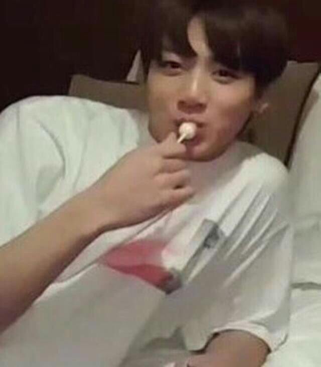 ayah_bangtan1's tweet photo. تبون اسمها؟ https://t.co/z35LrXGCjn