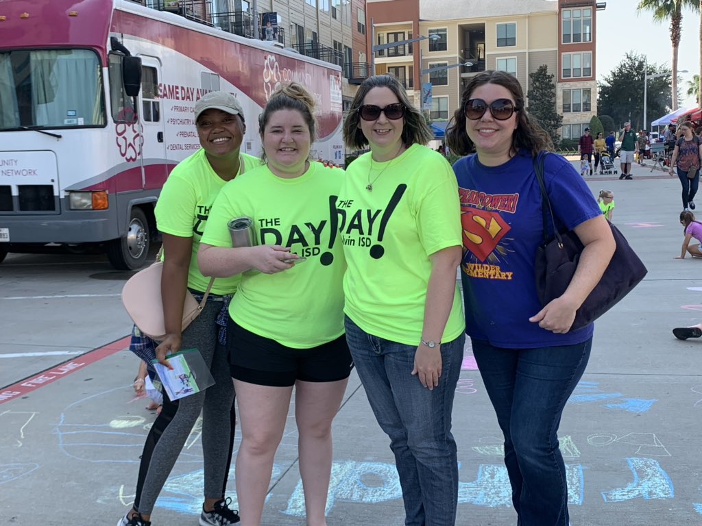 1st Grade Chalk the Walk <a href="/PearlandTC/">Pearland Town Center</a> #AlvinISDTheDay #PositiveVibes