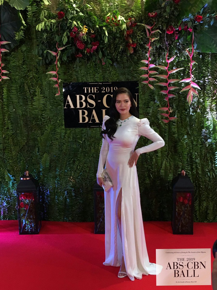 ABSCBNStarsPoll's tweet photo. #JodiStaMaria, #AngelicaPanganiban, #ShainaMagdayao, and #BelaPadilla are also there at the #ABSCBNBall2019 https://t.co/xlx2JpdW8O