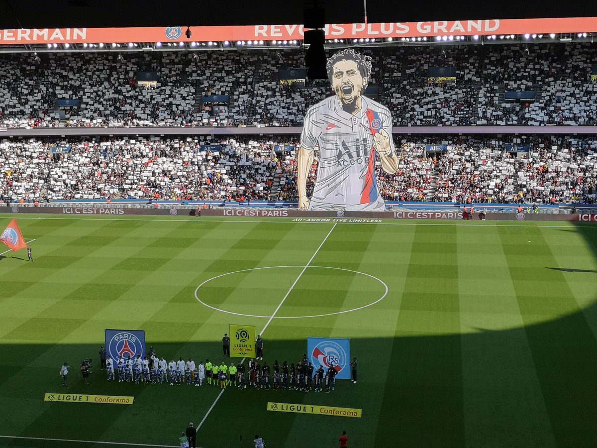 JulienFroment's tweet photo. Le "nouveau" #PSG incarné par @marquinhos_m5 : humilité, travail, sympathie. C'était le souhait de Leonardo. #PSGRCSA https://t.co/gJYlnhYKd4