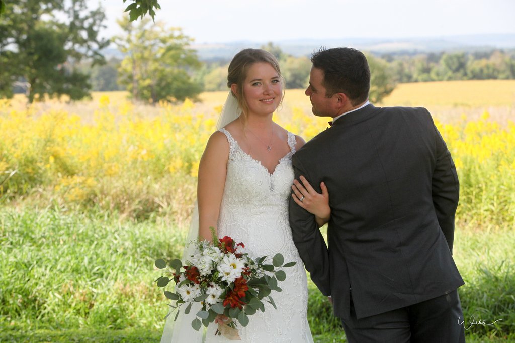 WendyWebbPhoto's tweet photo. Loved this couple, such a beautiful and relaxed wedding! #wedding #wendywebbphotography
#greycounty #thornbury #bluemountain #beavervalley #farmwedding #smalltownwedding https://t.co/d5865UmDFP