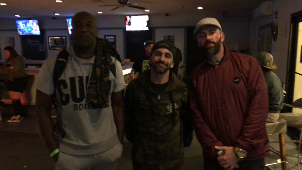 XxValDeexXMADE's tweet photo. Hosted an all DNB event for the New England scene and all I have to show for it is this picture... at least it went well! Big shouts to Mampi Swift for throwing down a killer set and Digga for holding down the mic duty during it https://t.co/xzcQ70Mofe