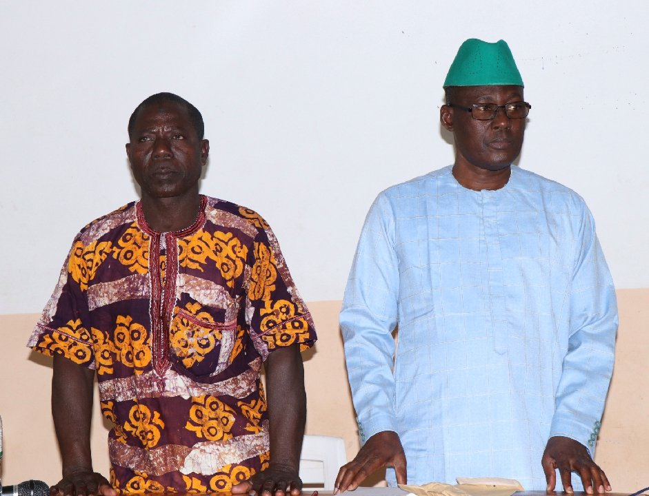 La Commune #TCHAMBA_II dispose d'un Maire et d'un adjoint.

Maire: AMOGOU Atiéodé Sita (UNIR) 10 voix sur 11

Adjoint au Maire: KELIBA A. Sébouroukou (UNIR) 10  voix sur 11.