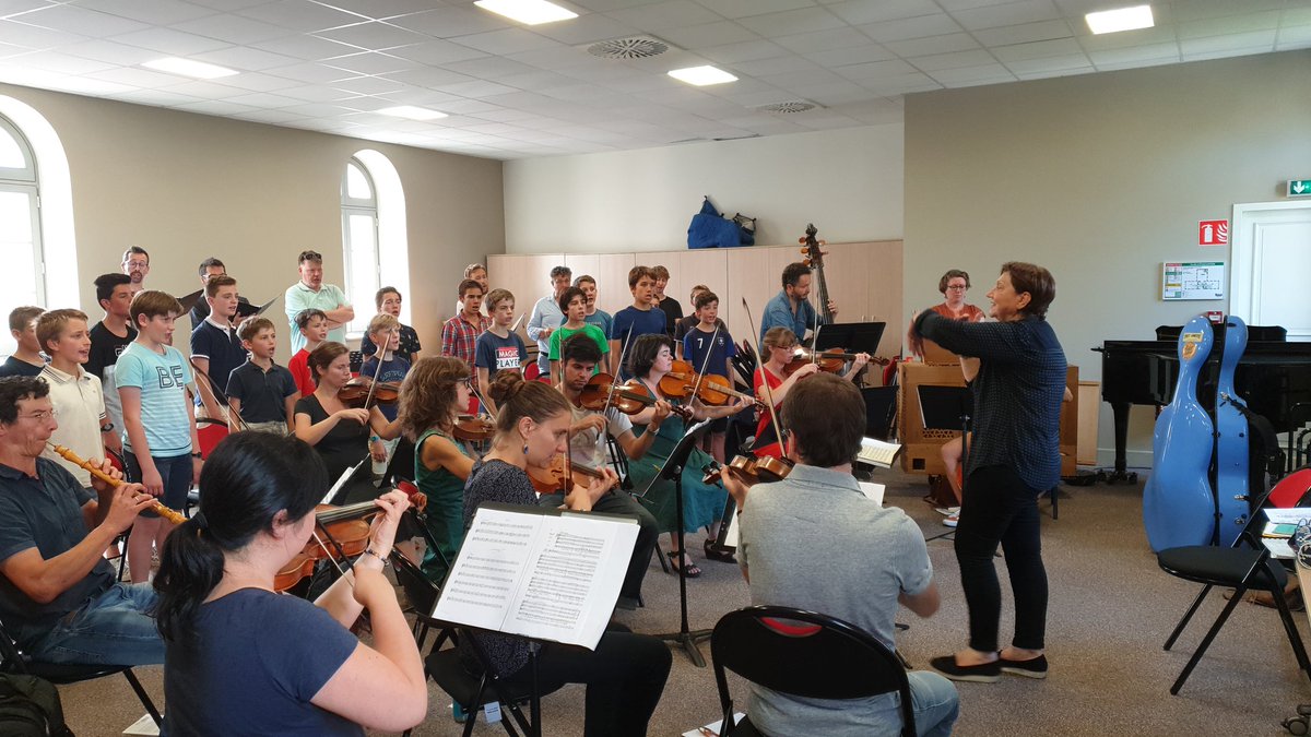 LesPCLyon's tweet photo. Répétition ce samedi 14 septembre  pour le concert demain au Festival d'Ambronay avec la Maitrise de la cathédrale de Lyon (chef de choeur Thibaut Louppe), Maîtrise de la cathédrale du Puy-en-Velay (chef de choeur Emmanuel Magat) et l ensemble Spirito (direction Nicole Corti) ! https://t.co/iLwDe5Axwn