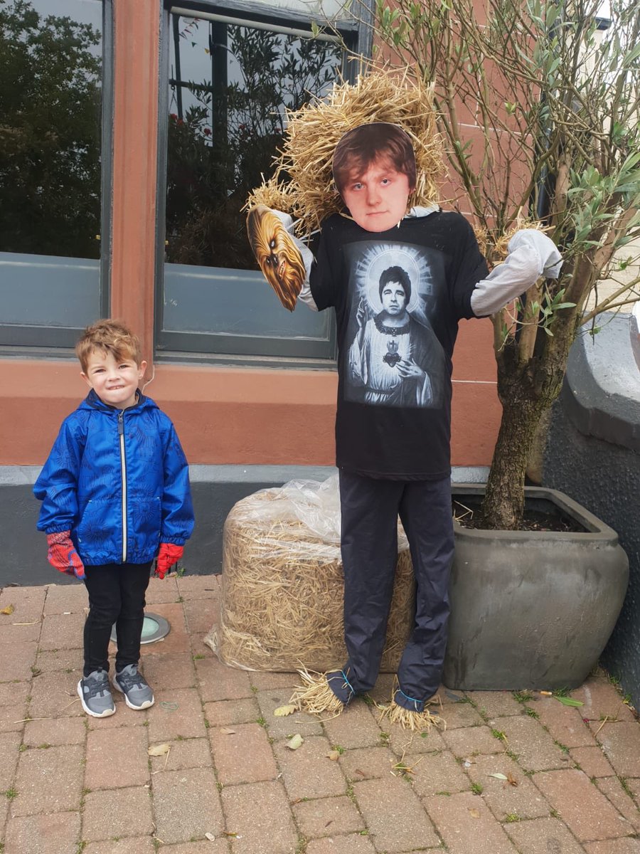 Joey with <a href="/LewisCapaldi/">Lewis Capaldi</a> today at bothwell scarecrow festival #lewiscapaldi #bothwellscarecrowfestival #lewiscalamari