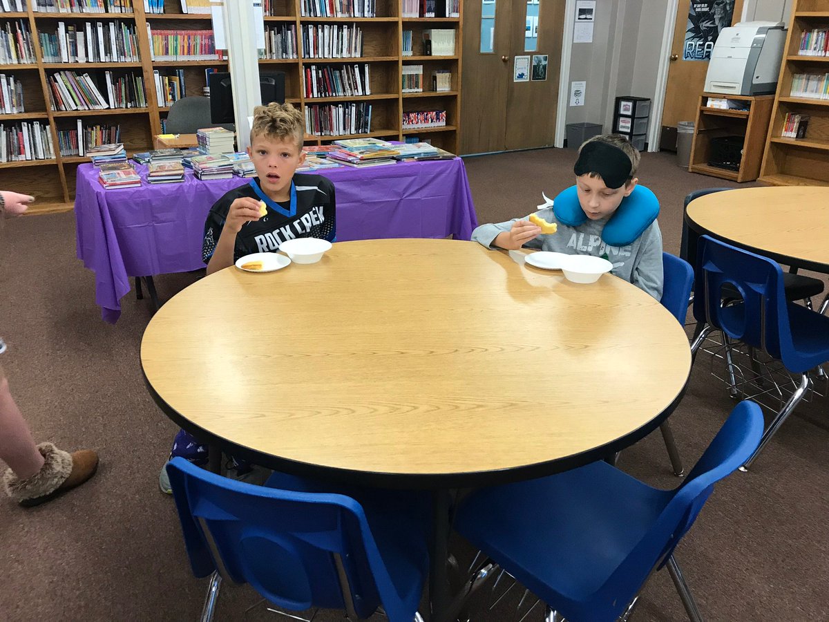 westylibrary's tweet photo. Connecting with our Novel Studies story through our stomachs! @WestyElemSchool #SignoftheBeaver  #cornbreadandhoney https://t.co/baXRnZuPuo
