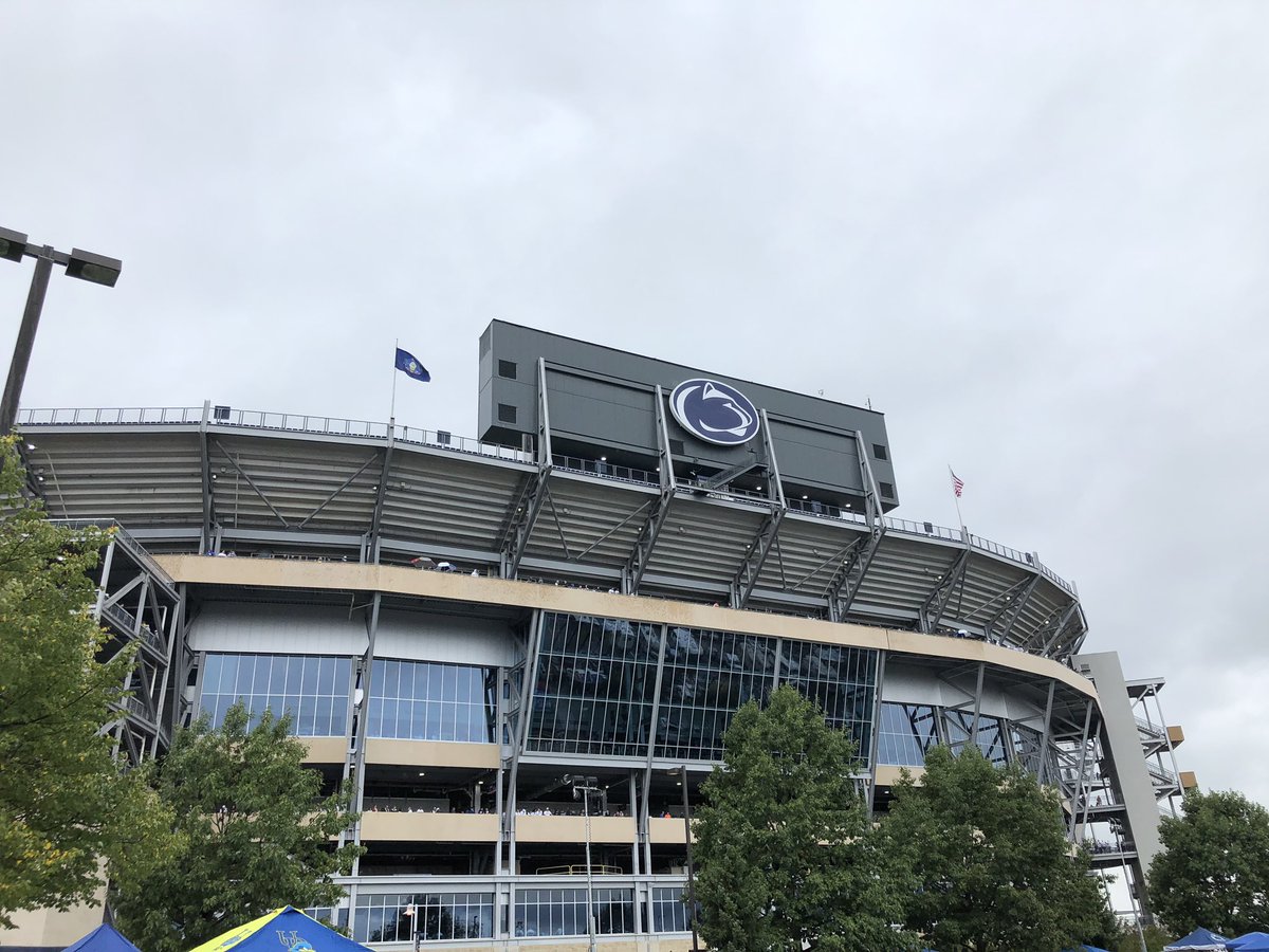 JonMeyerWNEP's tweet photo. The gates are closed to get in Beaver Stadium. The game is on a lightning delay. I guess the tailgating continues? #PSUPitt https://t.co/ltvDyaIzE4