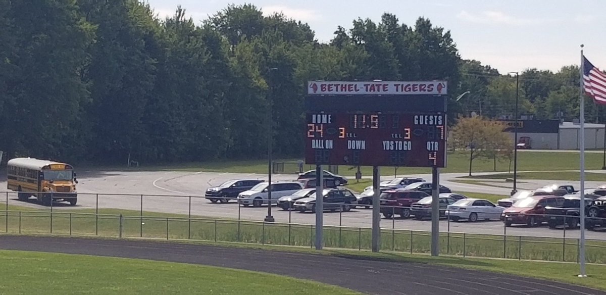 CoachJeffEssig's tweet image. JV🏈
Final

#BTFB19🏈 24
Scott HS 7

#RepOhio