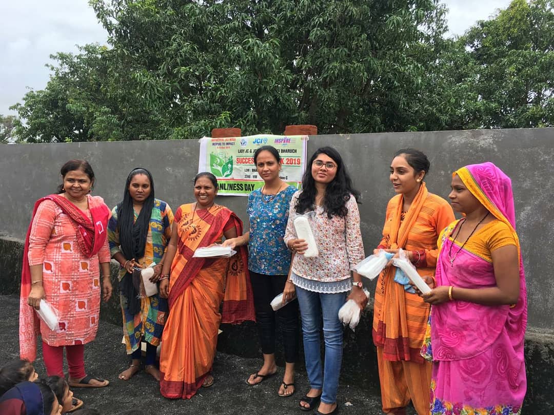 JBharuch's tweet photo. JCI Week DAY-6 "CLEANLINESS DAY"
Lady JC & Jcrt wing of JCI Bharuch organised "SANITARY NAPKIN DISTRIBUTION" for women of our adopted Anganwadi @ Chavaj Village
#jciindia #jciindiazone8 #jcibharuch #jciweek #jcweek2019
#UNSDG #menstrualhygiene #sanitarynapkin #communities https://t.co/52ugwqeyNf