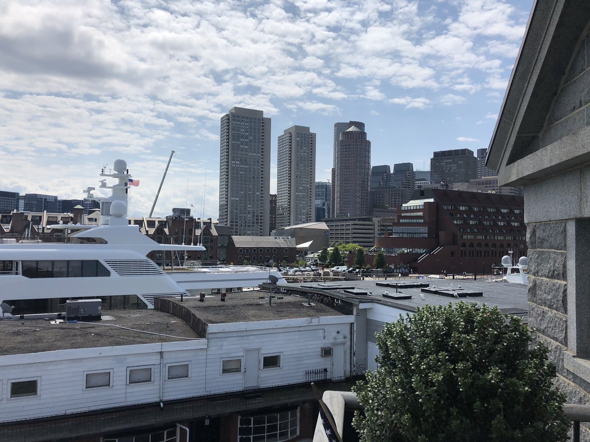 MrHomeGuy's tweet photo. Boston - @NorthEndBoston . Nice install. Watch TV and watch @yandyfeed @34islandsboston https://t.co/MXlmNb6s6h