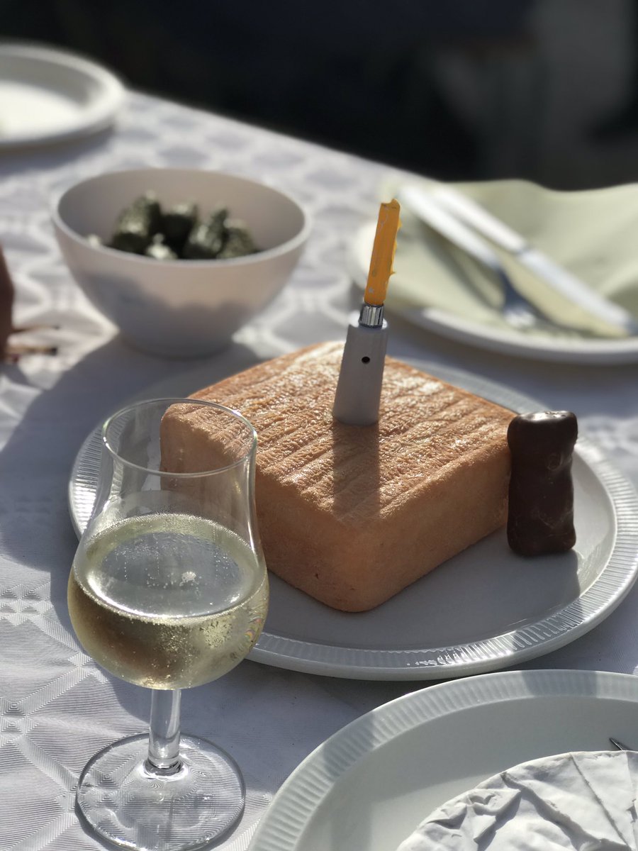 Olivier Krug Mieux Que Le Gateau D Anniversaire Le Maroilles D Anniversaire Vendanges19 Champagne