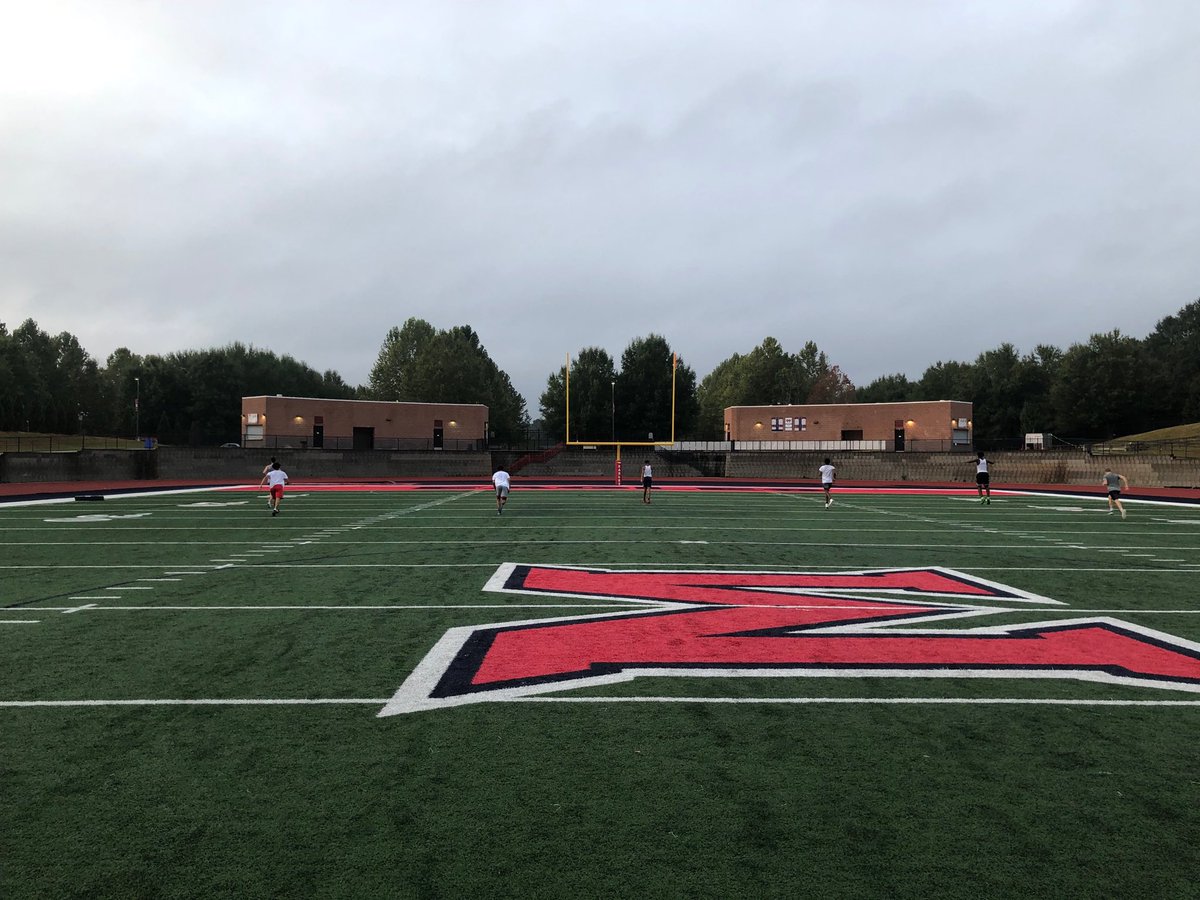 WhitehartHoops's tweet photo. Saturday Morning 7am โOVERTIMEโ Conditioning!!! #LiveUncomfortable #MissionImpossible #NeverSatisfied https://t.co/wa9jKeliKA