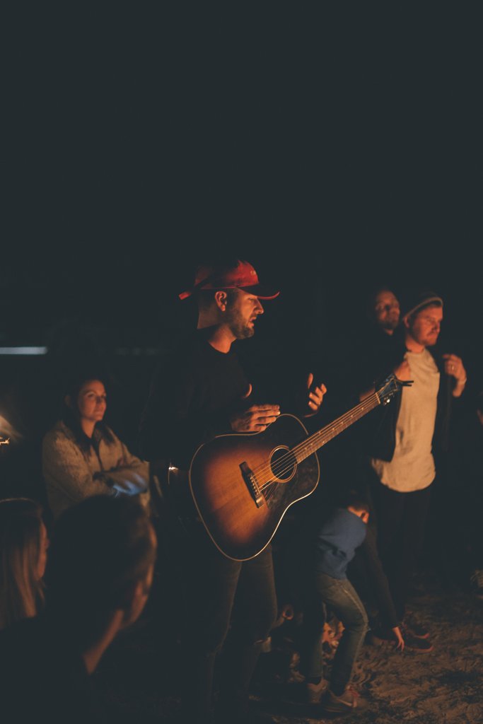 rushoffools's tweet photo. We ended our evening last year worshipping the Lord together around a bonfire. It was amazing. Will you join us this year? Sign up today for #FarmWithTheFools!
https://t.co/S8gGlRW9mW
#rushoffools #farmwiththefools https://t.co/ffNTyBJphM