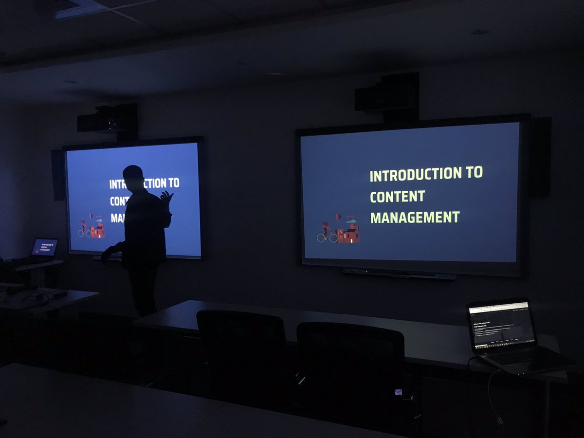 lauragift_'s tweet photo. Bolaji @iambolajiayo giving his talk on Harnessing the power of #JAMstack with Headless CMS. 🔥🔥
@JAMstackLagos #JAMstackLagos https://t.co/5XhwLiXJDb