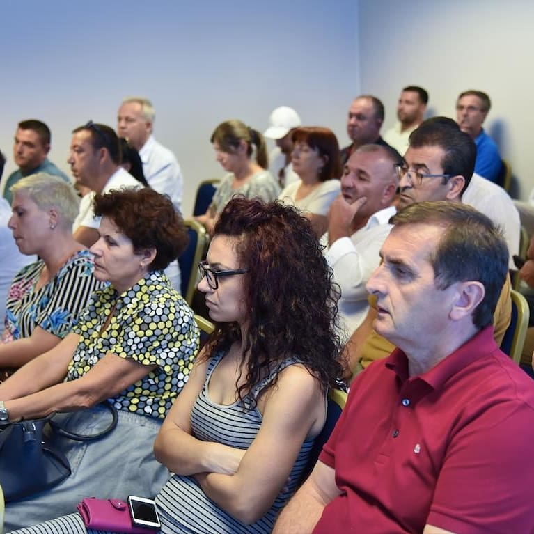AnilaDenaj's tweet photo. Vazhdon procesi i konsultimit publik me komunitetin e biznesit për projektligjin e Fiskalizimit në të gjithë qarqet e vendit. Biznesi dhe administrata tatimore duhet ta shohin veten si partner në këtë proces.
#fiskalizimi #stopinformalitetit https://t.co/W09auR7eoA