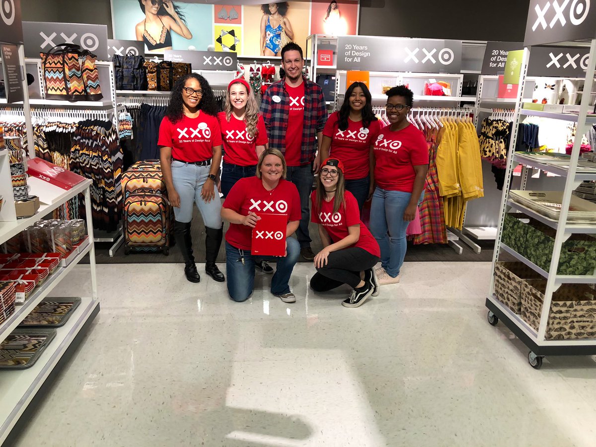 LizzyC1313's tweet photo. #T0354 is ready for the #Target20 #TargetStyle #20Years #StyleTeam #settosell @_TheNickOwens @janetanayyy @CPizza12 @jamaal_edwards @Dewayman @courtshellnu @ContrucciJoe @settoselltarget @MariahJoiRedmon https://t.co/YmS8SdorOt