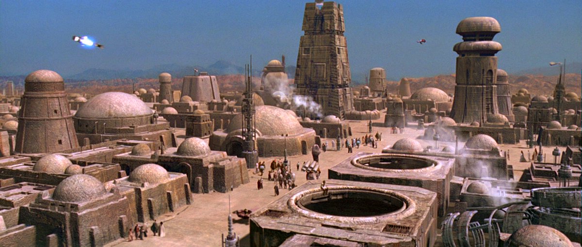 ¿Cual es vuestro planeta favorito del universo de Star Wars? 

El mío siempre ha sido Tatooine, tiene un algo entre su desierto, su forma de vida y el ambiente que siempre me ha cautivado.