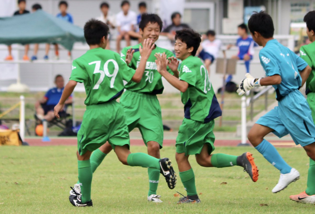 yuuhi211's tweet photo. 2019 東京都クラブユースサッカー U13選手権大会 2次リーグ FRIENDLY vs FCトレーロス 1-1 △ Aグループ1位通過

Photo
   ↓
https://t.co/x4qfzUlAKy

#クラブユース選手権U13 
#FRIEDLY 
#フレンドリー 
#トレーロス https://t.co/LlQ77HfGBG