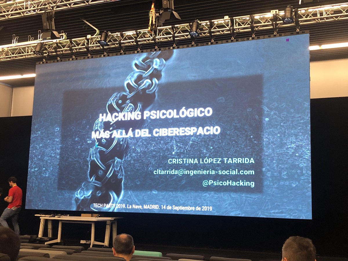 JoseMiguelRH's tweet photo. Muy buena charla de @PsicoHacking en el #TechParty2019 @hackmadrid https://t.co/372TwWpHvi