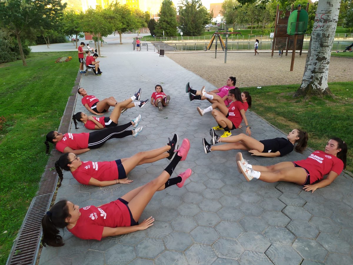 BMPaideu's tweet photo. Nuestros equipos femeninos finalizan su primera semana de pretemporada,agujetas e ilusión en una dura semana.
#Pretemporada #jacapaca #SoloFaltasTú https://t.co/2y0k4LKh9n