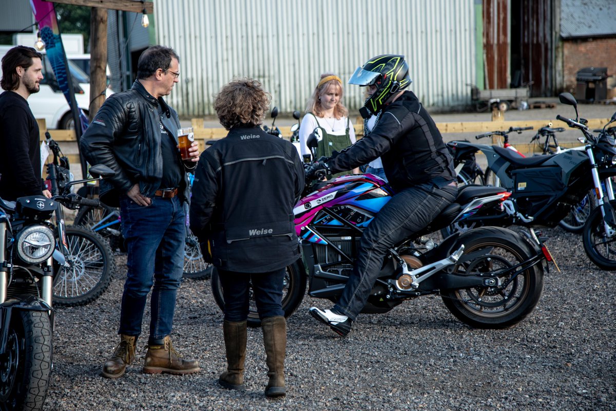 EngElecMotCo's tweet photo. Be part of the last 2019 Empire Nights starting today in #Redgrave #Suffolk @StarWingBrewery from 5 pm - Free Entry 🍻⚡️@ZeroMC @EnergicaMotor @ElectricPete1 #ebikes #demo #electricmotorcycles #ev #motorcycle #Bikes #Beer #Wickedfood #livemusic #classicvehicle #bikerfun https://t.co/oEdrKCxuRA