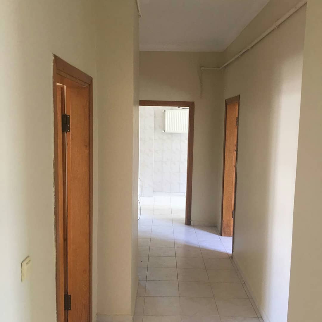 2+1 Tuzla kiralik daire 
1400 tl
Aile apartmanı
Bahçeli 
Otopark lı
Boya badana  ve mutfak yeni 
Marin  yakın 
90 m2 
Minibüs hattı önünden  geçer 

#tuzla #kiralik #daire 
0554 504 20 56 
Veya 
0216 969 72 12 
Tercihen aile veya bekar bayana