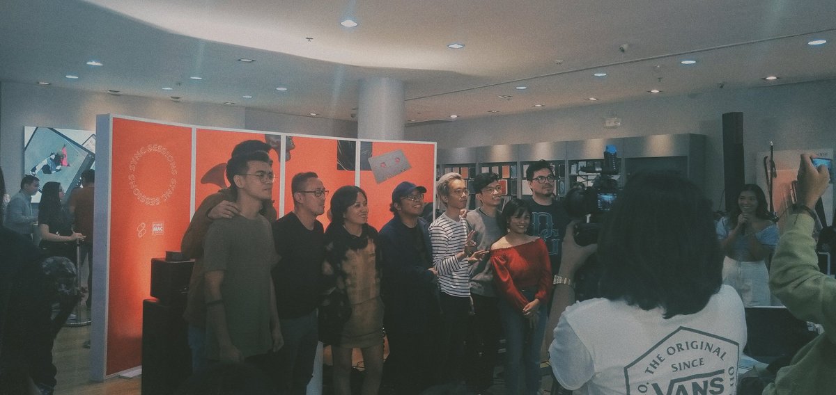 tine_mrt's tweet photo. 091419 // munimuni x imago #SyncSessions
📍 @PowerMacCenter Greenbelt 3 https://t.co/ZuvJ3KQu2q