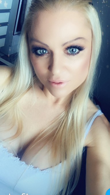 HAPPY SATURDAY TWITTER WORLD 💋💋💋 https://t.co/QE0AL9sD4X<a href="/tag/newprofilepic"class="tags"><span>#newprofilepic</span></a>