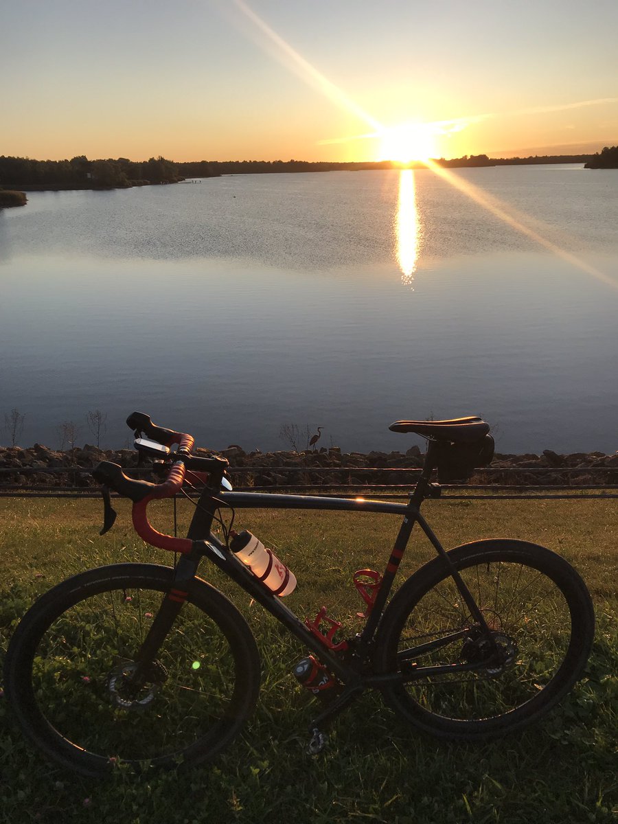 Playlord77's tweet photo. Training in September...

#dawnpatrol #getoutside #trekbikes https://t.co/KUOUWRIiE2