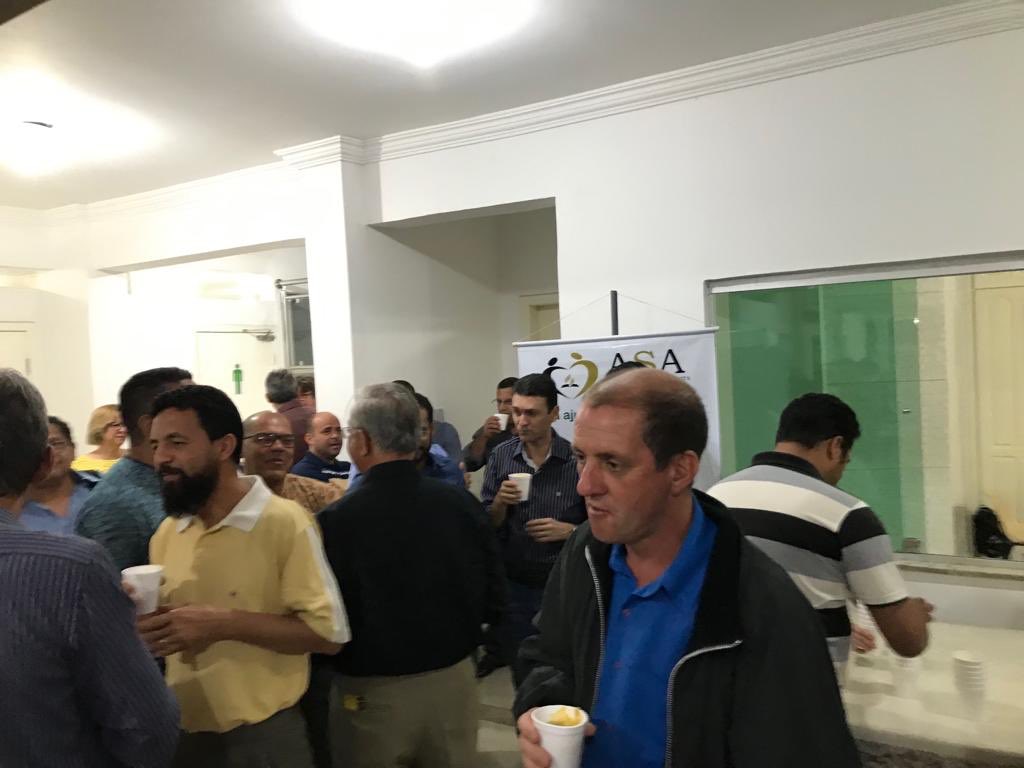 Reaviva Homem!! Encontro de homens ontem à noite oferecido pelo Ministério da Mulher e finalizando com um delicioso caldo de batata com palmito. Foi uma bênção!