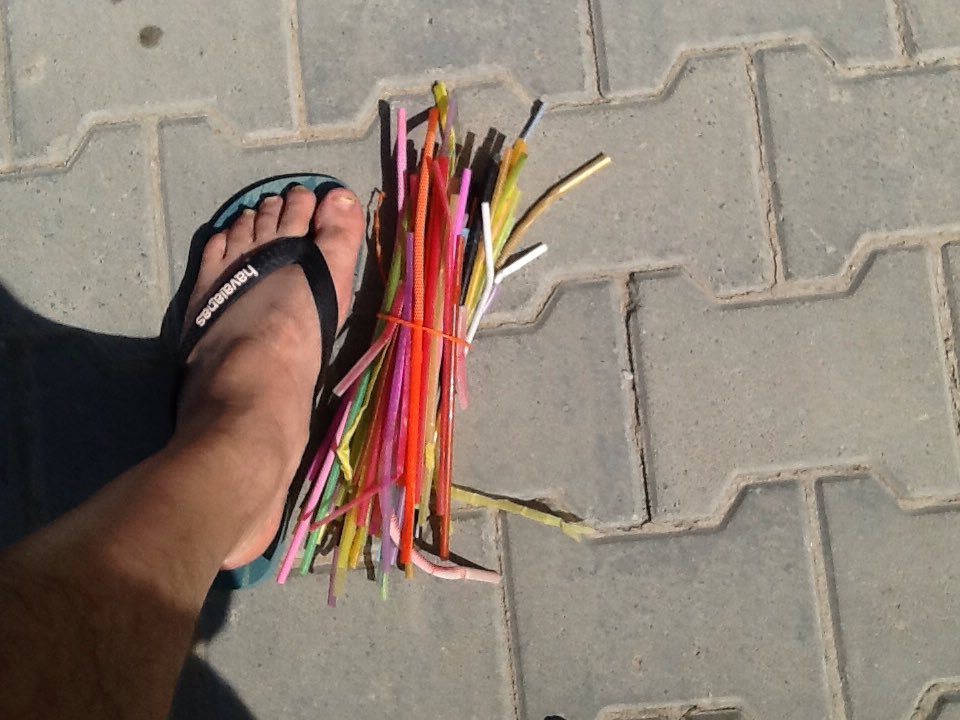 medzepplin's tweet photo. une bande de suceurs est passΓ© par la plage de la Marsa #BanTheStraw #saynotostraws #Tunisia #strawfree https://t.co/QiBSTahshW