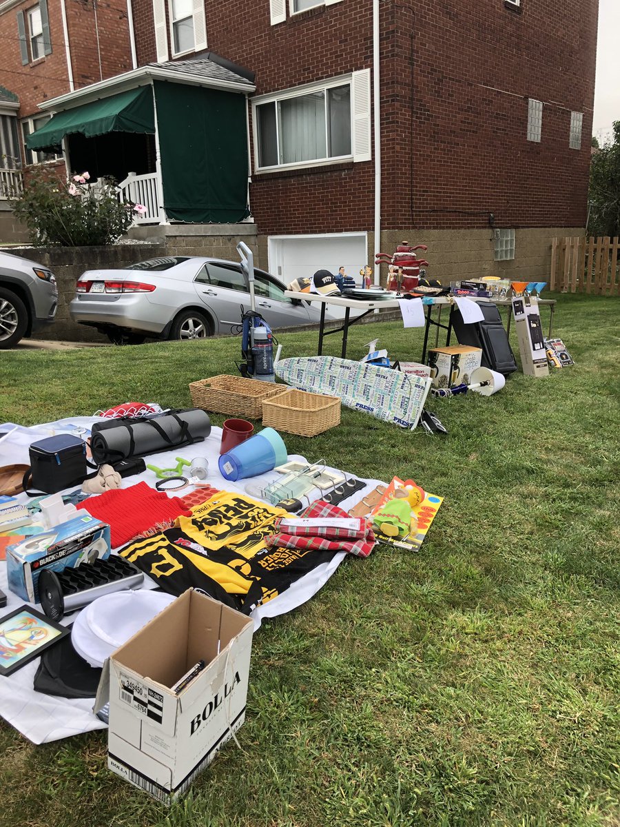 LindsayStill's tweet photo. @GFYardSale We are ready on Glen Lyle Road! #greenfieldyardsale https://t.co/Ckq03J1cpr