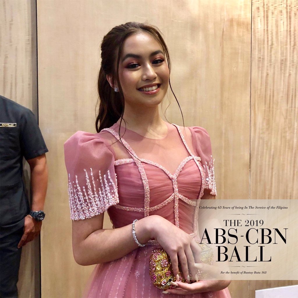 ASlappers_NE's tweet photo. Ladies and Gentlemen, 
Lets Welcome
PRINCESS ASHLEY DEL MUNDO
@ashdlmundo 

#ABSCBNBall2019 
ASHLEY RarampaSaBall https://t.co/13l6gWM3Dj