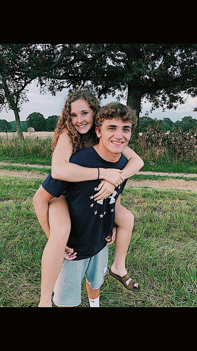 LesleyHough's tweet photo. Happy 18th Birthday to two of my favorites!!  @drew_dustin @Tchristian5231 https://t.co/J4iG9iuAbQ
