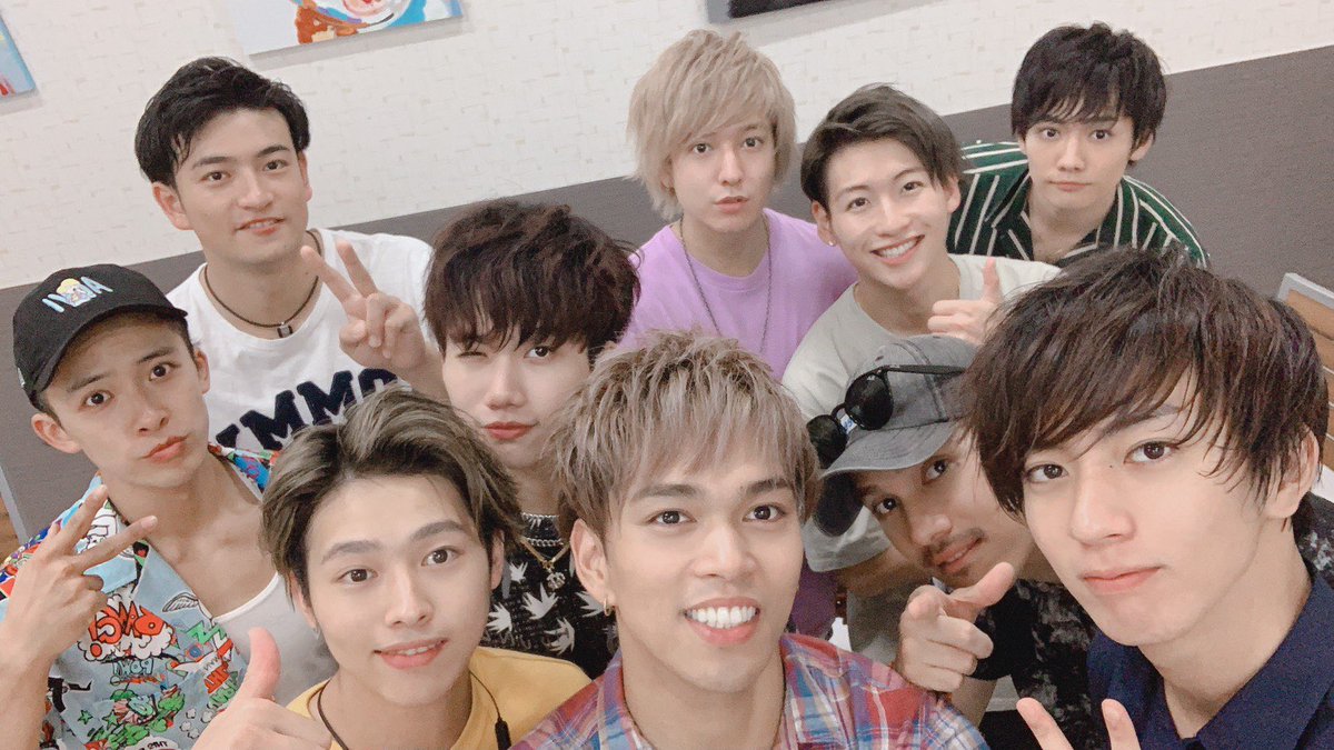 OmtKi's tweet image. イオンモール香椎浜店様でのリリースイベントありがとうございました😇
暑かったですが皆さんも相変わらず熱かった❗️明日、明後日もリリースイベントあるので是非会いにきてくださいね🔥
＃10神ACTOR
#5FIVE
＃福岡 ＃天神 ＃香椎浜 ＃タワーレコード