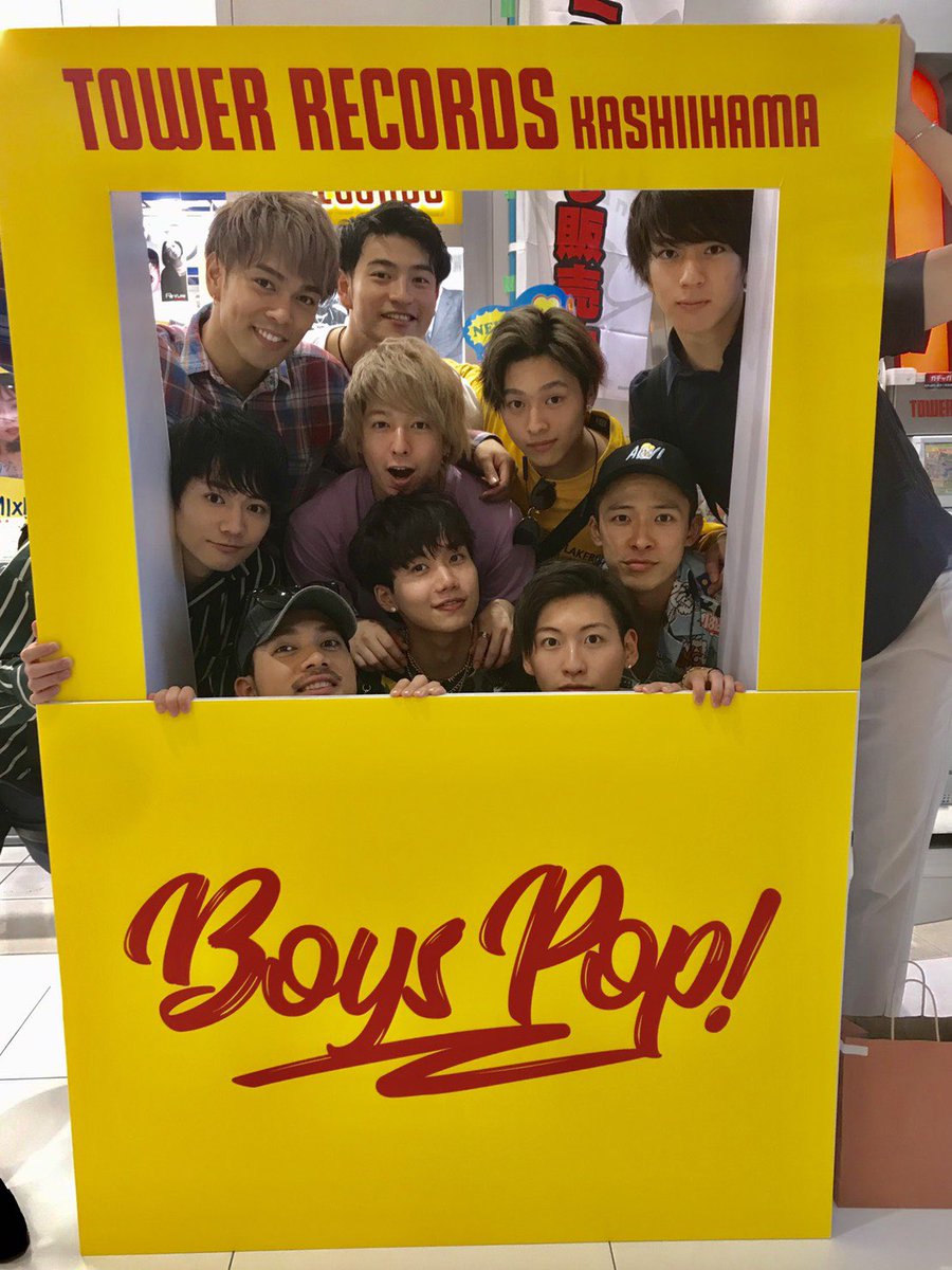 OmtKi's tweet image. イオンモール香椎浜店様でのリリースイベントありがとうございました😇
暑かったですが皆さんも相変わらず熱かった❗️明日、明後日もリリースイベントあるので是非会いにきてくださいね🔥
＃10神ACTOR
#5FIVE
＃福岡 ＃天神 ＃香椎浜 ＃タワーレコード