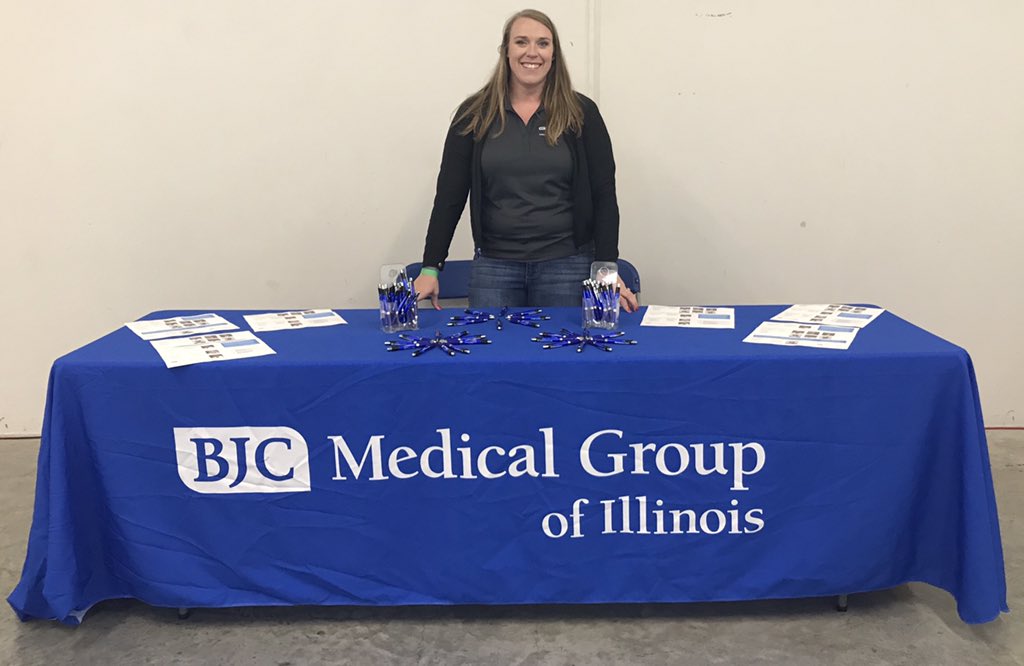 MMG_SportsMed's tweet photo. Our ATC and athletic trainer liaison to Dr. Hughes is @MetroRecPlex for the @McKHockey vs Blues alumni game! https://t.co/fakJqAgAvw